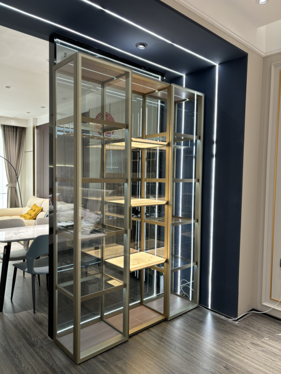 Retail Display Cabinet / Showroom Display Unit